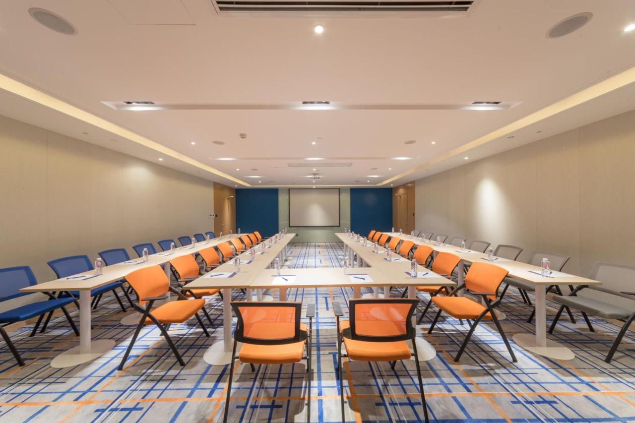 Holiday Inn Express Shanghai Jiading Center By Ihg Eksteriør billede